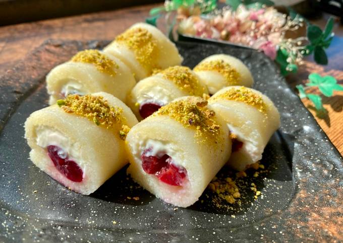 Recipe of Super Quick Mozzarella and Semolina Roll Cake