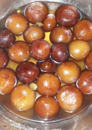 A picture of Gulabjamun.