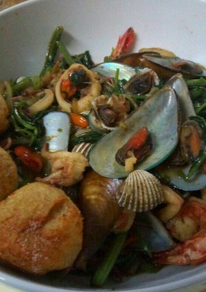 Foto resep Sea food cah kangkung + tahu bulat