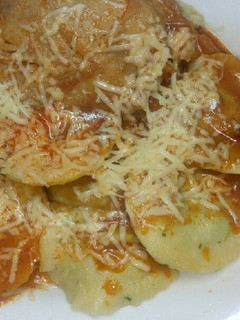 Una foto de Ravioles Grandes caseros-(fideos)