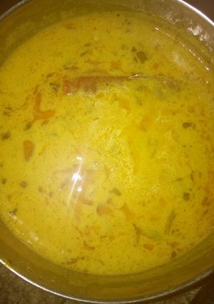 A picture of Lassi ki Curry.