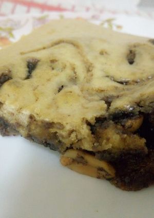 A picture of Cinnabon Cinnamon Roll Cake.