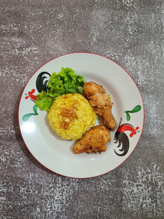 Foto resep Nasi kuning Ayam Crispy