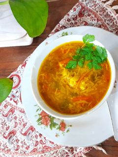 عکسی از دستور سوپ زعفرانی مرغ و هویج