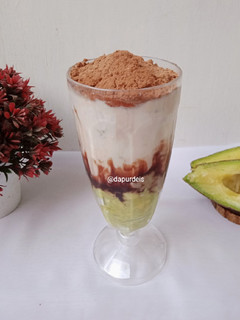Foto resep Es Alpukat Kocok Milo