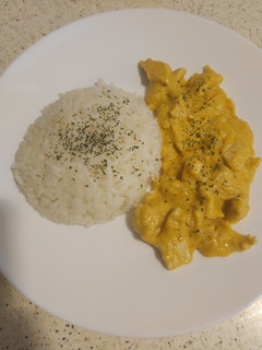 Una foto de Pollo al curry..🤪