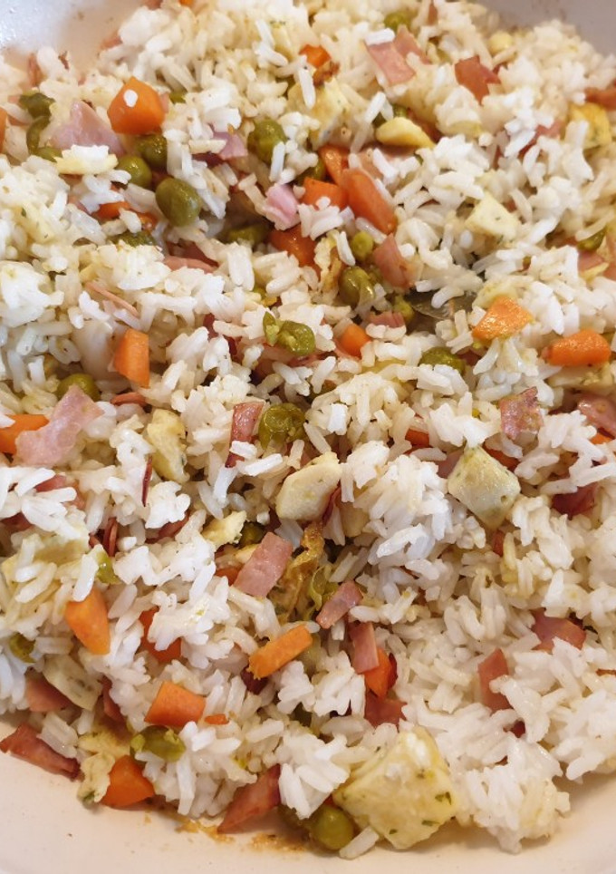 Una foto de Arroz tres delicias