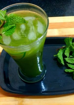 पुदीना शिकंजी (Pudina Shikanji Recipe in Hindi) रेसिपी मुख्य फोटो