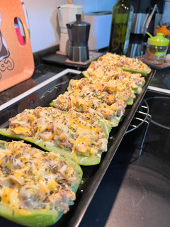 Una foto de Calabacines rellenos de atún y huevo