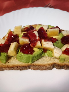 Una foto de Tosta de aguacate y plátano
