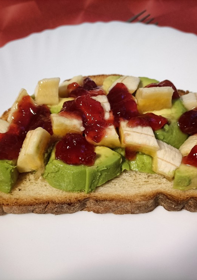 Una foto de Tosta de aguacate y plátano