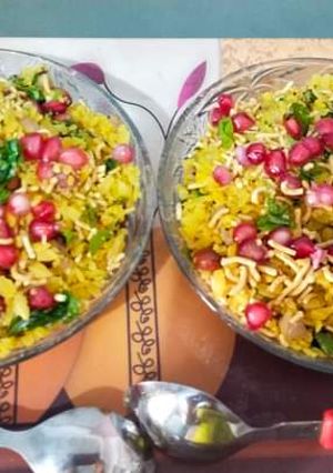 चिड़वा (chivda recipe in Hindi) रेसिपी मुख्य फोटो
