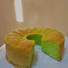 Bolu pandan gurih রেসিপির প্রধান ছবি