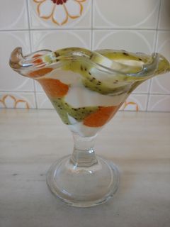 Una foto de Copa de kiwi y caqui