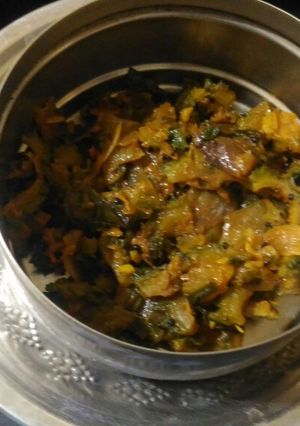 A picture of Pavakka Kaipakka mezhukkupuratti Bitter ground stir fry.