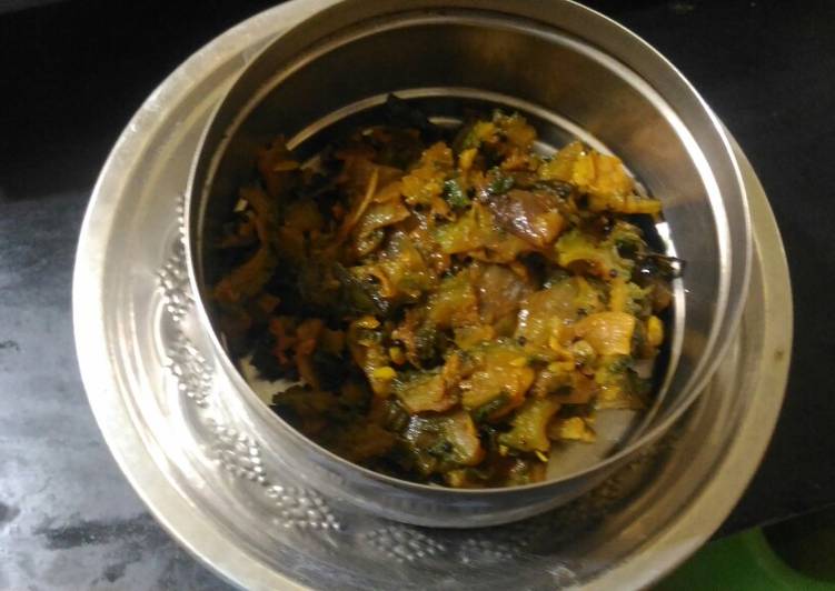 Pavakka Kaipakka mezhukkupuratti Bitter ground stir fry