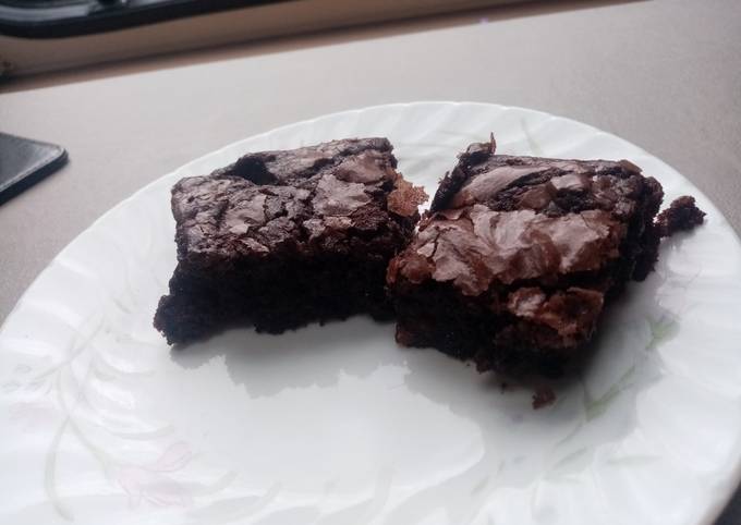 Double Chocolate chip apricot brownies