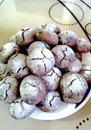 O poză a rețetei Biscuiți crinkles sau biscuiți crăpați cu ciocolată și mentă.