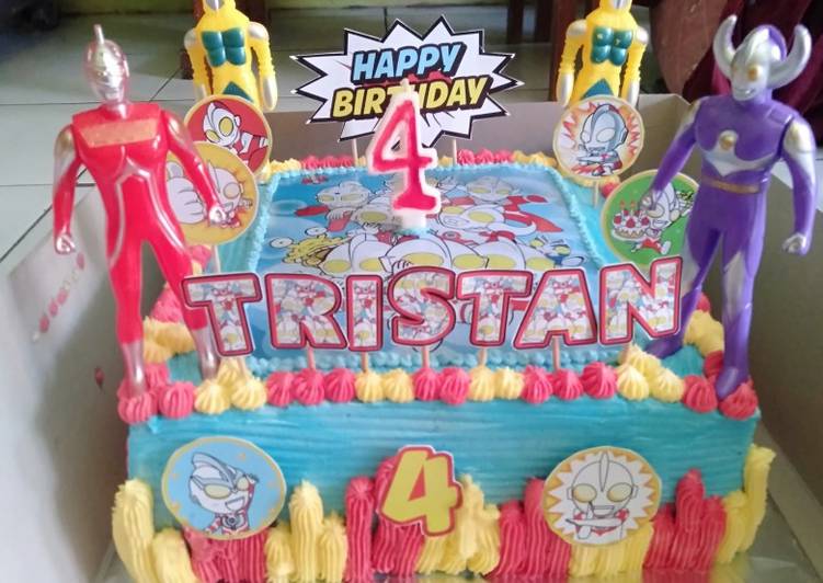 Kue Ulang Tahun Ultraman