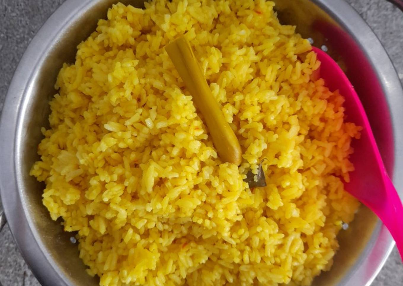 Nasi Kuning Harum & Gurih