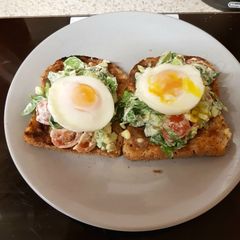 A picture of My Avocado +Poached Egg Breakfast.💟.
