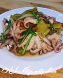 Bạch tuộc xào cải chua