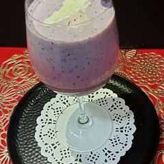 A picture of Black currant Babana Milk Shake.