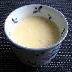 A picture of Egg Sake.