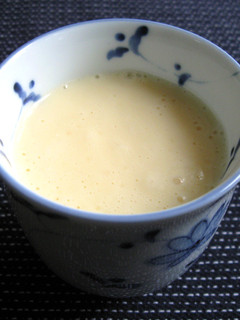 A picture of Egg Sake.