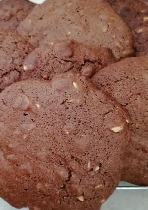 Una foto de Galletas de avena, chocolate y maní tostado