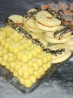 عکسی از دستور شیرینی نخودچی عیدانه