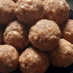 A picture of Panjiri ke ladoo.