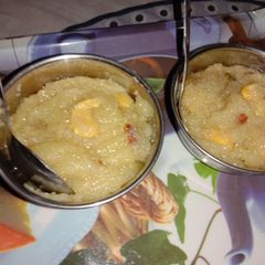 A picture of Sooji ka halwa.