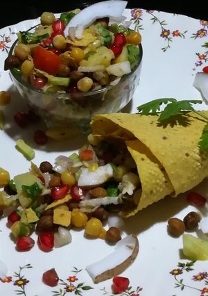 A picture of Chana chatpati.