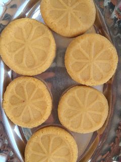 પેંડા (Penda Recipe in Gujarati) રેસીપી મુખ્ય ફોટો