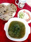 Mooli k patton ki saag bajrey ki roti k Sath