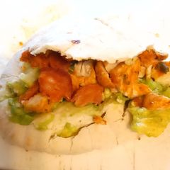 A picture of Chorizo and chicken kebabs with avocado and 🥬 in pitta bread (airfryer).