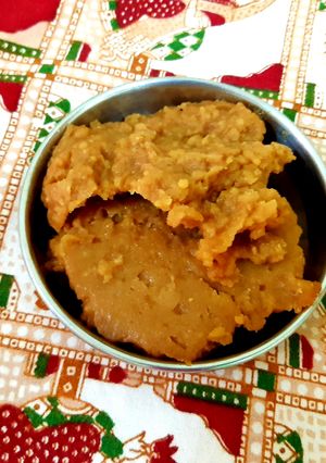 गव्हाच्या पीठाचा शिरा (gahu pithacha shira recipe in marathi) रेसिपी चे मुख्य फोटो