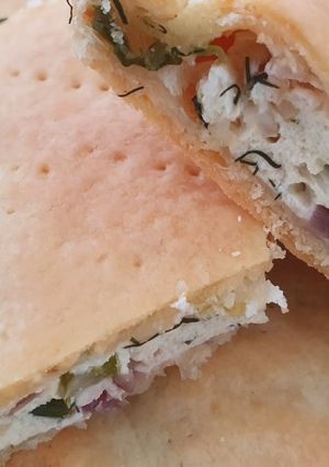 Φωτογραφία της συνταγής Κρεμμυδόπιτα (τυρόπιτα με κρεμμύδι) Μυκόνου