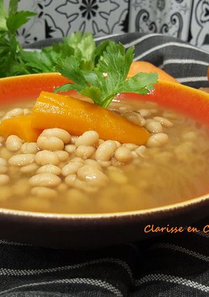 Une photo de Soupe de haricots blancs alsacienne