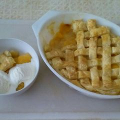 A picture of Peach Pie.