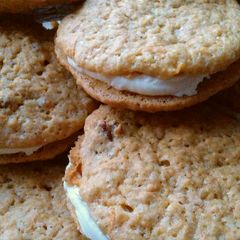 A picture of Vickys Easter Carrot Cake Sandwich Cookies, GF DF EF SF NF.