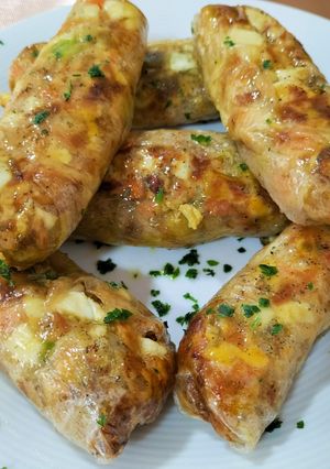 Una foto de Rollitos de arroz vegetales con anchoa y huevo en airfryer