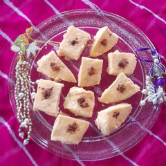 A picture of Yogurt Sandesh.