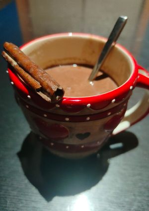 Une photo de Chocolat chaud à la cannelle