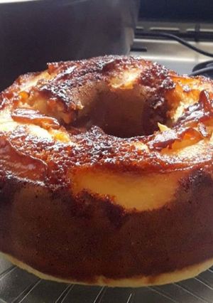 Una foto de Torta invertida de manzana (sin horno)