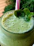 ผักเป็ดปั่นสัปปะรดแอปเปิ้ลเขียว Brazilian spinach Green Smoothie