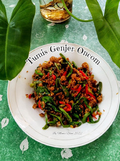 Foto resep Tumis Genjer Oncom Merah