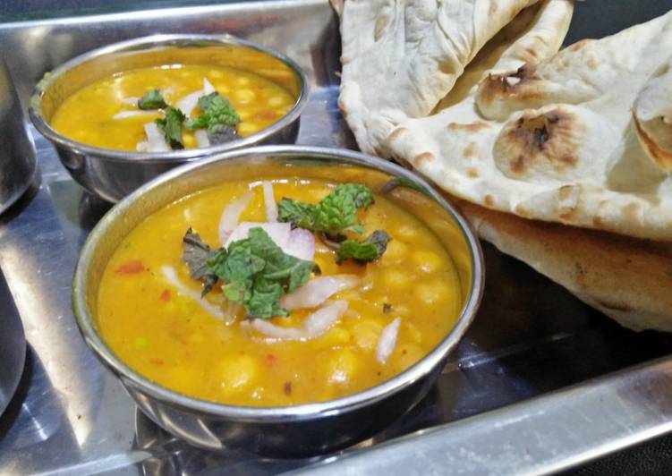 Simple Way to Prepare Tasty Khatiya wari cholay