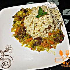 A picture of Macaroni and vegetables sauces.